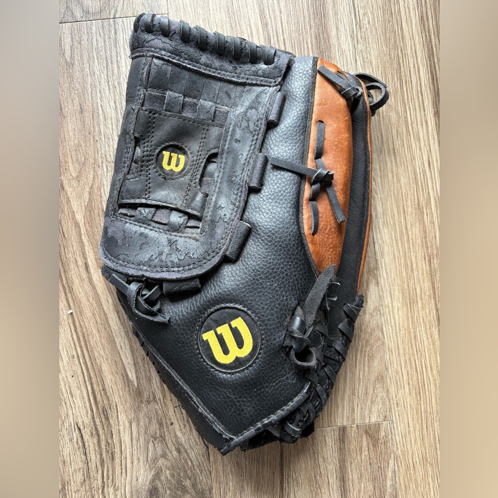 Wilson Elite 13" Softball Baseball Glove LHT Oversized Pocket Leather Black